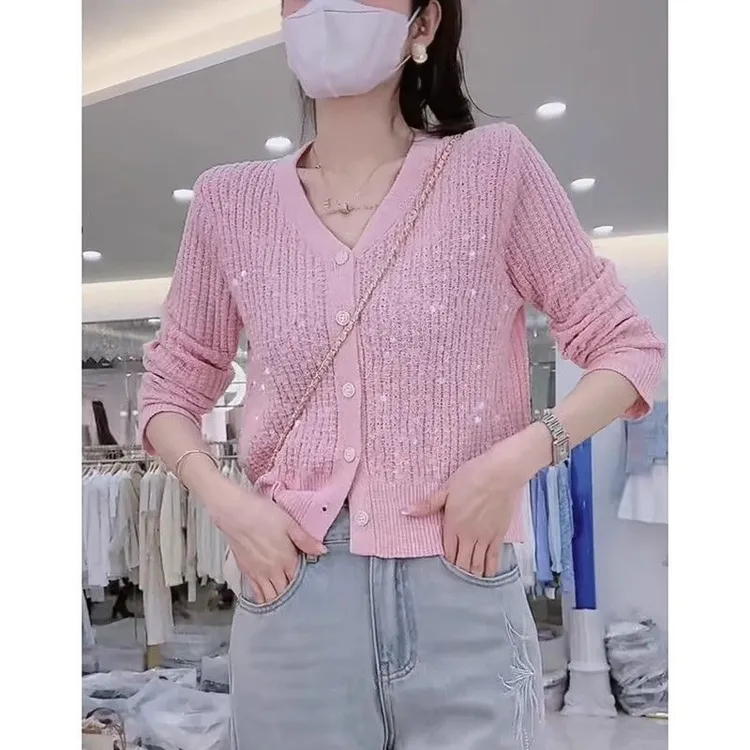 2024设计感亮片粉色V领针织衫女新款宽松显瘦开衫长袖打底衫上衣
