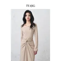 贰羊设计【南鸢】国风新中式设计感镂空捏褶收腰针织连衣裙女秋季