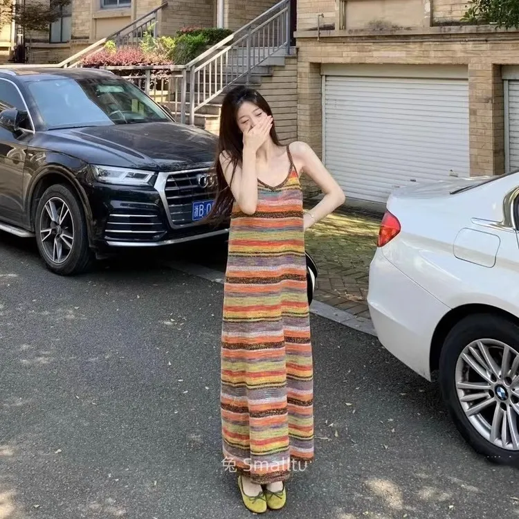 2025秋季新款法式三亚度假打底条纹针织吊带连衣裙女气质长款裙子