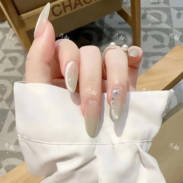 月光女神 纯手工穿戴美甲猫眼显白轻奢高级百搭可反复使用美甲