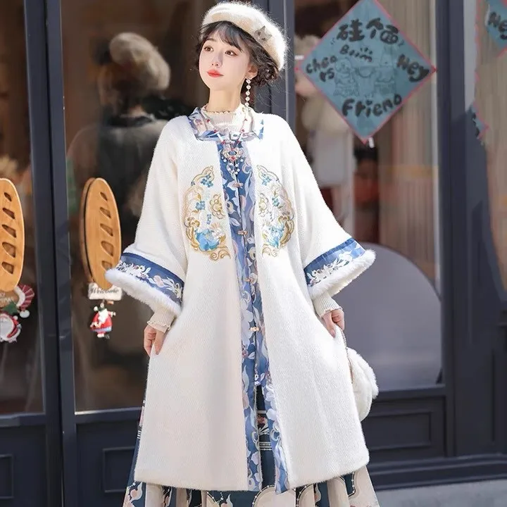 新款明制汉服女秋冬季国风日常加厚加绒方领对襟衫外套改良马面裙