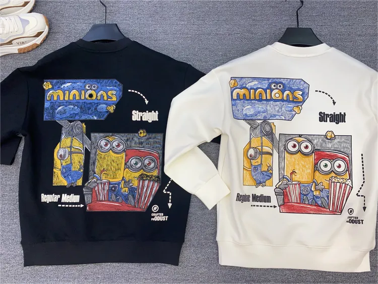 神偷奶爸动漫小黄人联名周边圆领卫衣男女情侣青少年秋长袖潮牌