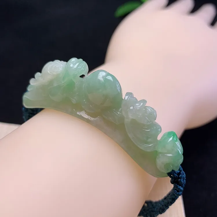 优惠缅甸纯天然A货翡翠绿色飘花手牌雕花龙福寿手链送礼精雕