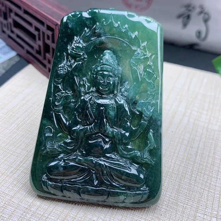 优惠纯天然A货翡翠飘花绿色12生肖鼠千手观音守护神观音菩萨吊坠