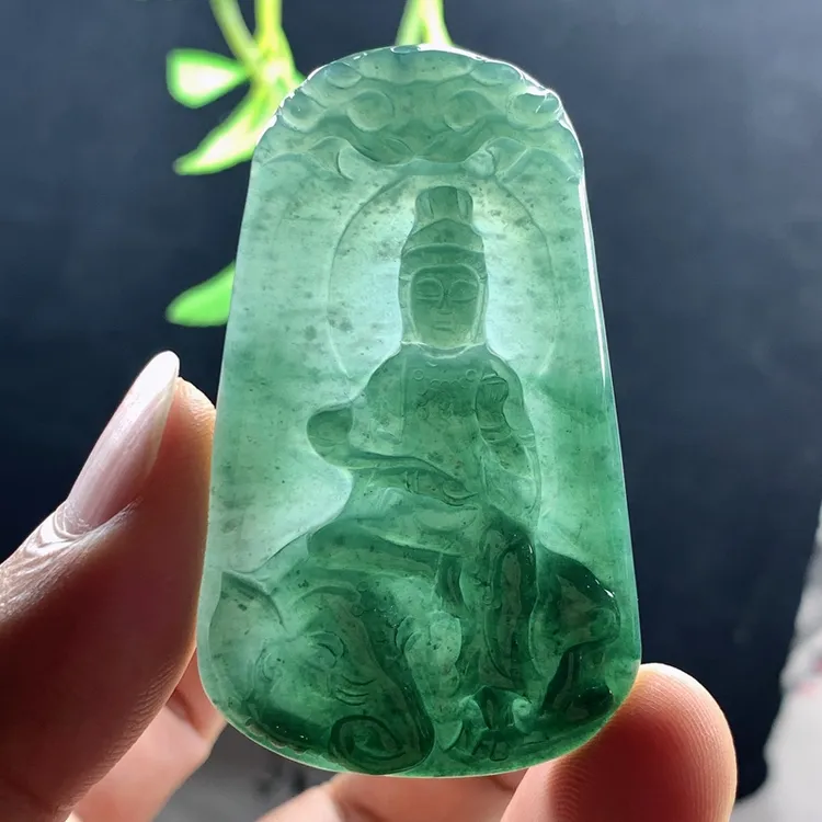 优惠纯天然A货翡翠飘花蓝绿色12生肖龙蛇普贤守护神观音菩萨吊坠
