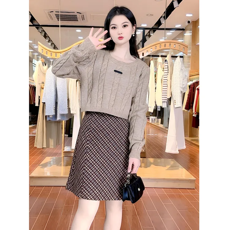 ASY/2024冬季新款韩系学院风时尚减龄格子针织吊带裙