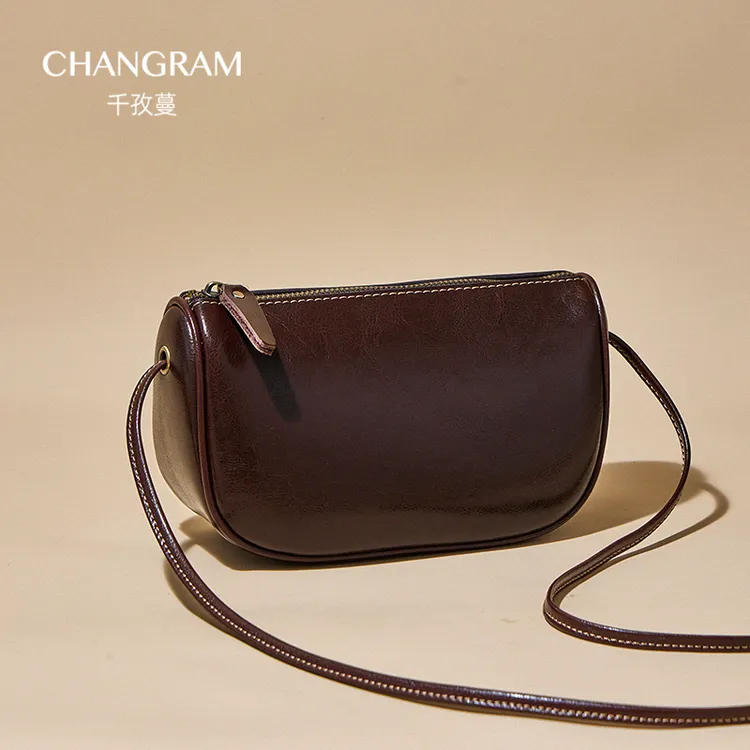 小包包女斜挎包2025年秋冬新款单肩包通勤包包女款手机包腋下包