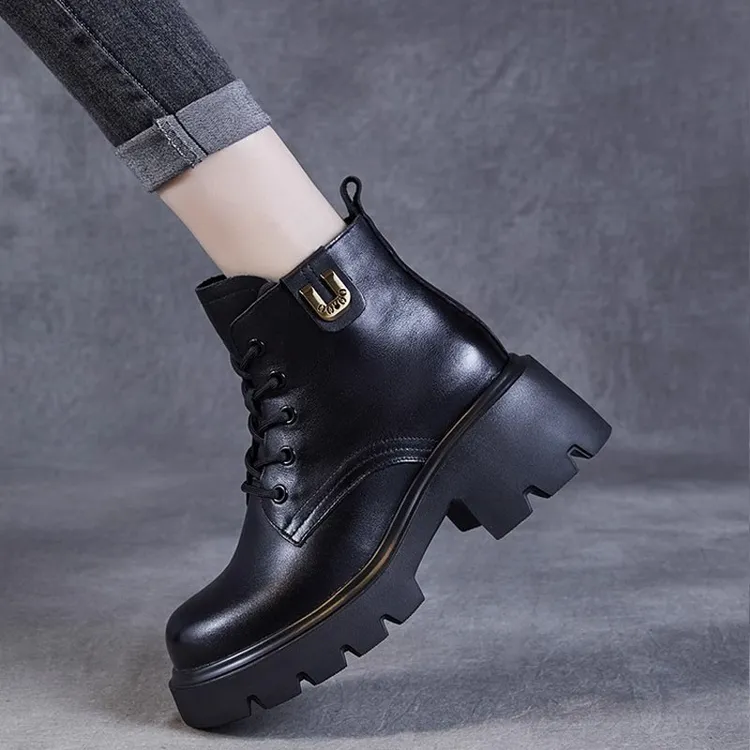 正品精选女鞋厚底马丁靴女2024新款英伦爆款软皮增高跟小个子短靴