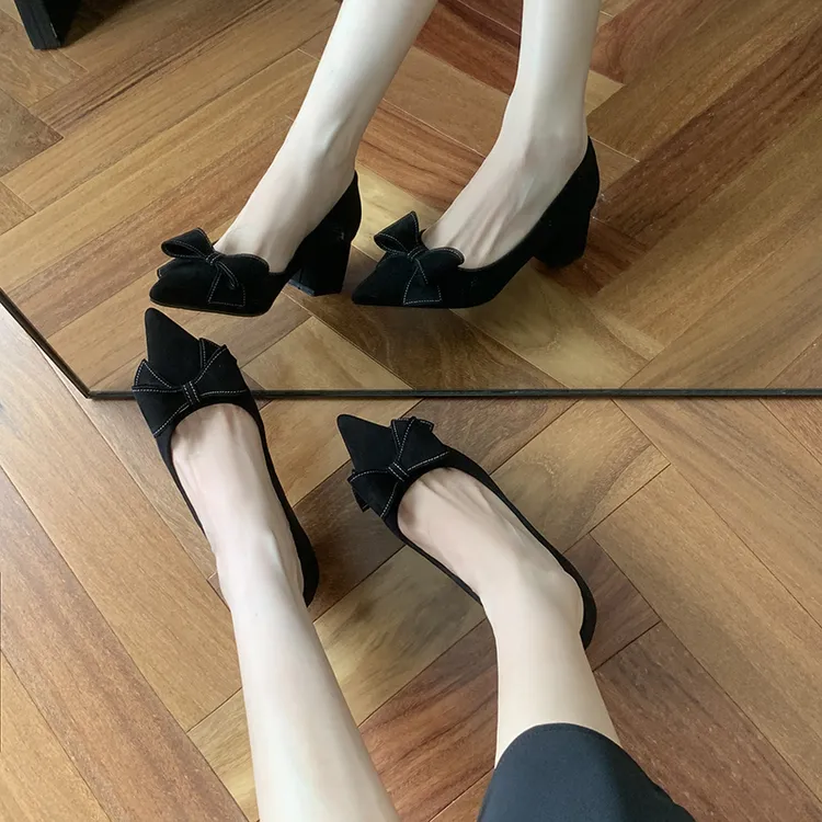 浅口高跟鞋女2025春秋新款网红不累脚女鞋蝴蝶结细跟尖头黑色单鞋