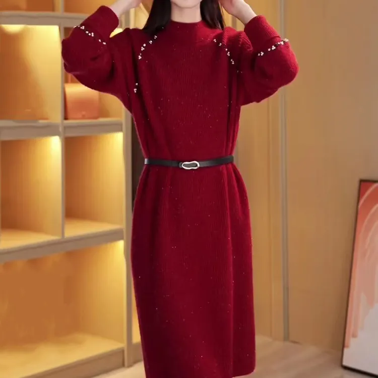 MUMIOU红色针织连衣裙女秋冬新款气质显瘦中长款洋气宽松毛衣裙