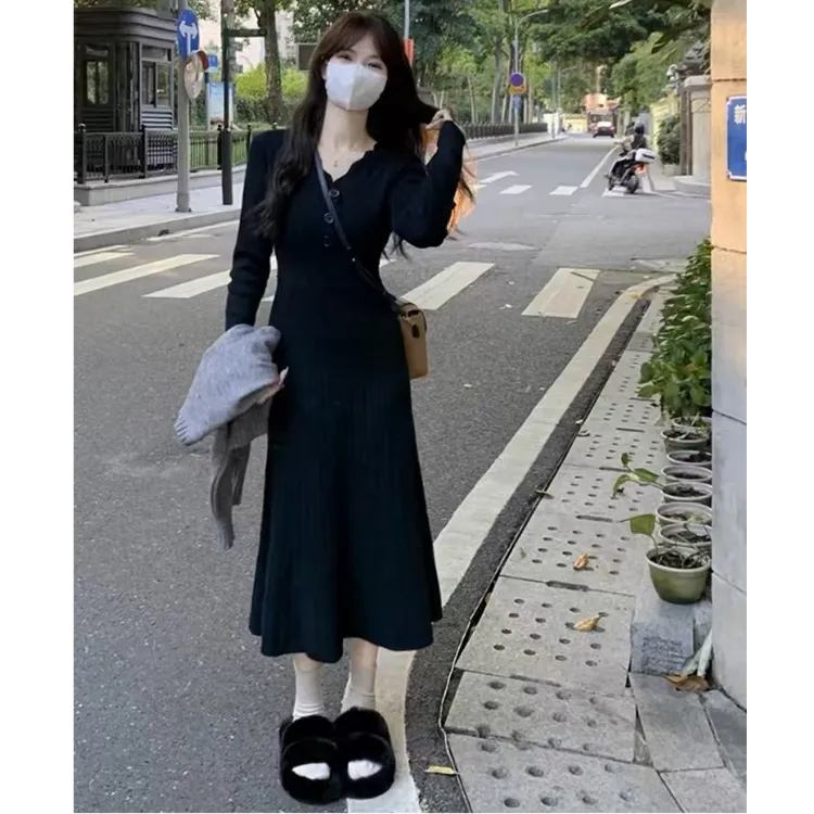 名媛法式复古气质收腰显瘦针织连衣裙女秋冬季新款温柔高腰打底裙