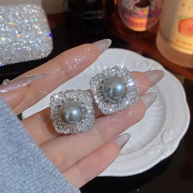 闪钻灰色仿珍珠耳钉新款爆款高级感轻奢气质耳环小众独特耳饰4347