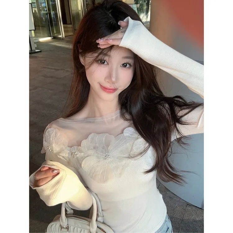 法式小众精致设计感珍珠花朵T恤女秋季新款弹力收腰显瘦长袖上衣