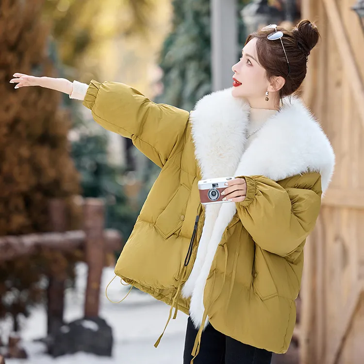 气质富家千金衣服大毛领白鸭绒羽绒服女短款高端洋气2025新款冬季