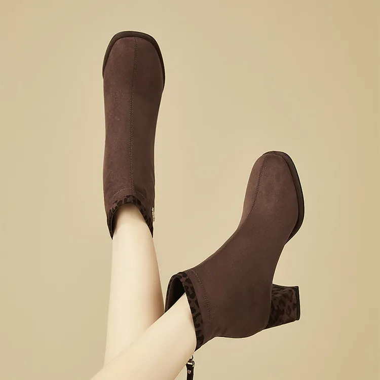 达芙妮小个子增高粗跟时装靴女2025秋季新款英伦风百搭显瘦短筒靴