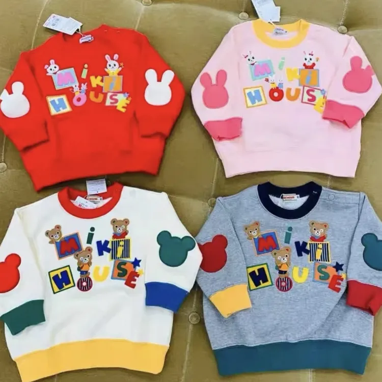 24新款宝宝秋款四色贴布刺绣卫衣