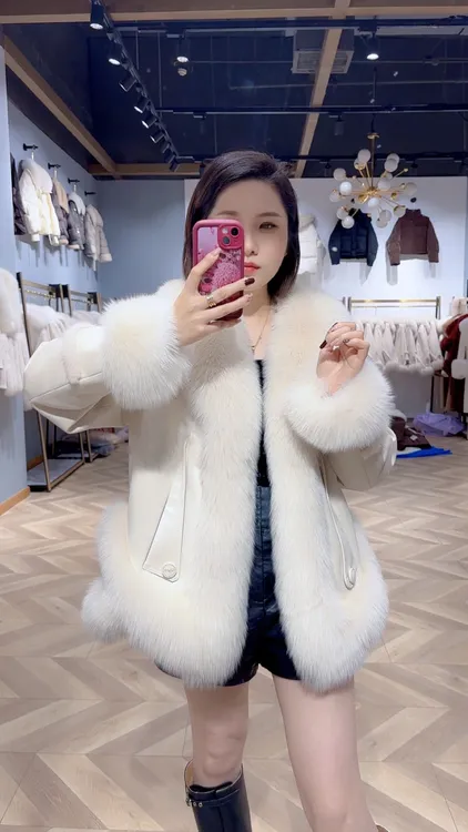 冬季新款海宁皮草狐狸毛领麂皮绒鹅绒服真毛外套女士网红女外套