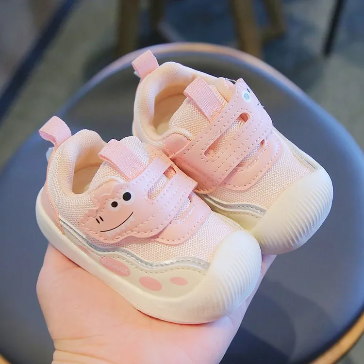嘤嘤熊仔软底宝宝学步鞋可爱春季防滑婴幼儿鞋子透气儿童网鞋防踢