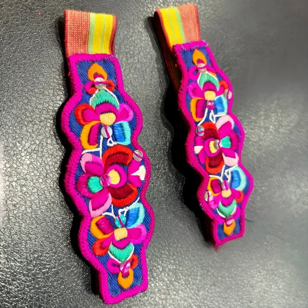 云南哈尼族丝线手工绣花绑腿民族风