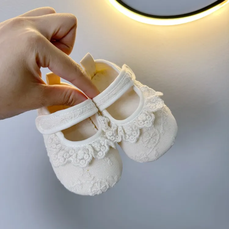 春秋婴儿女宝宝0-1岁3-8个月彩棉布鞋新生儿软底防滑室内学步鞋