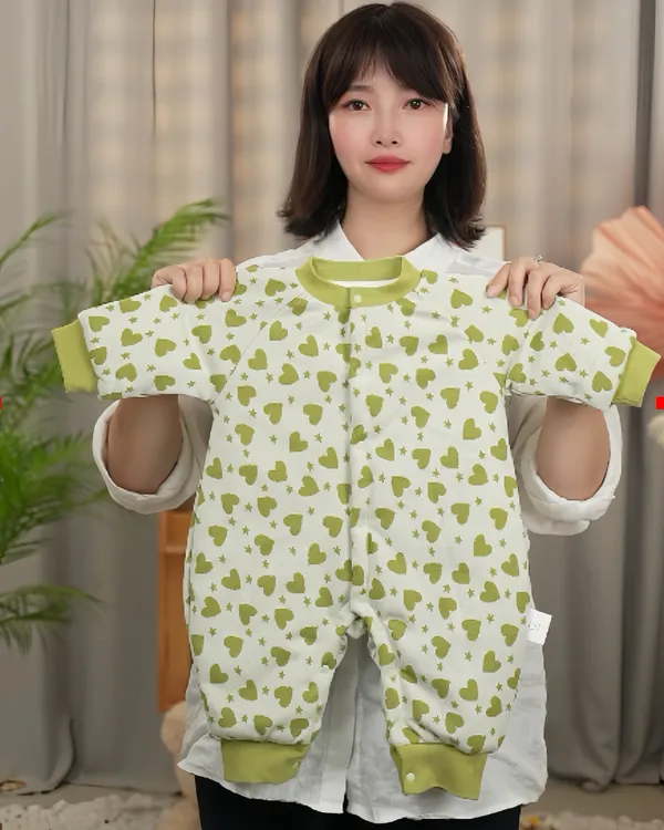 150g爱心棉服婴幼儿连身衣男女宝宝哈衣爬爬服
