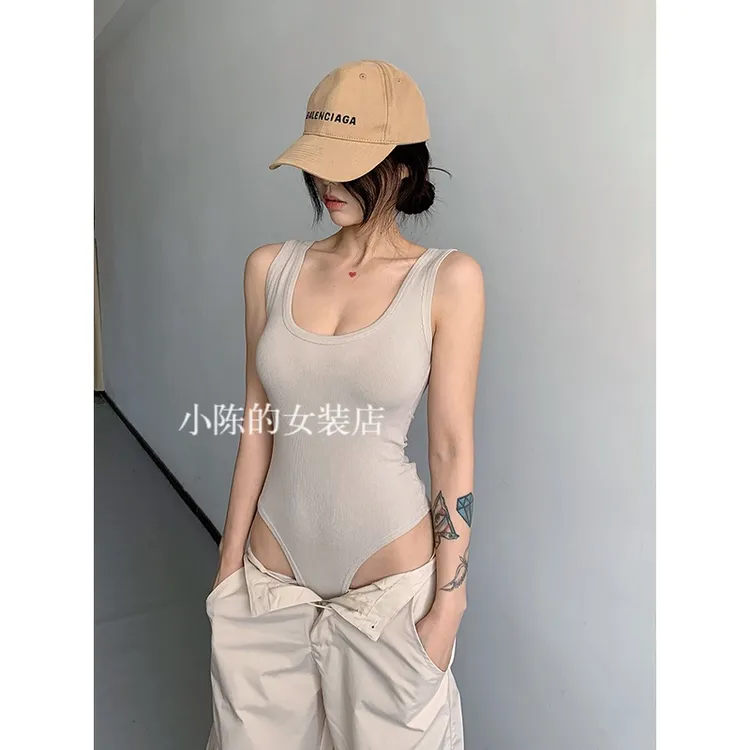 辣妹浅色无袖t恤女夏连体衣露腰修身连体上衣小众设计感拽姐内搭