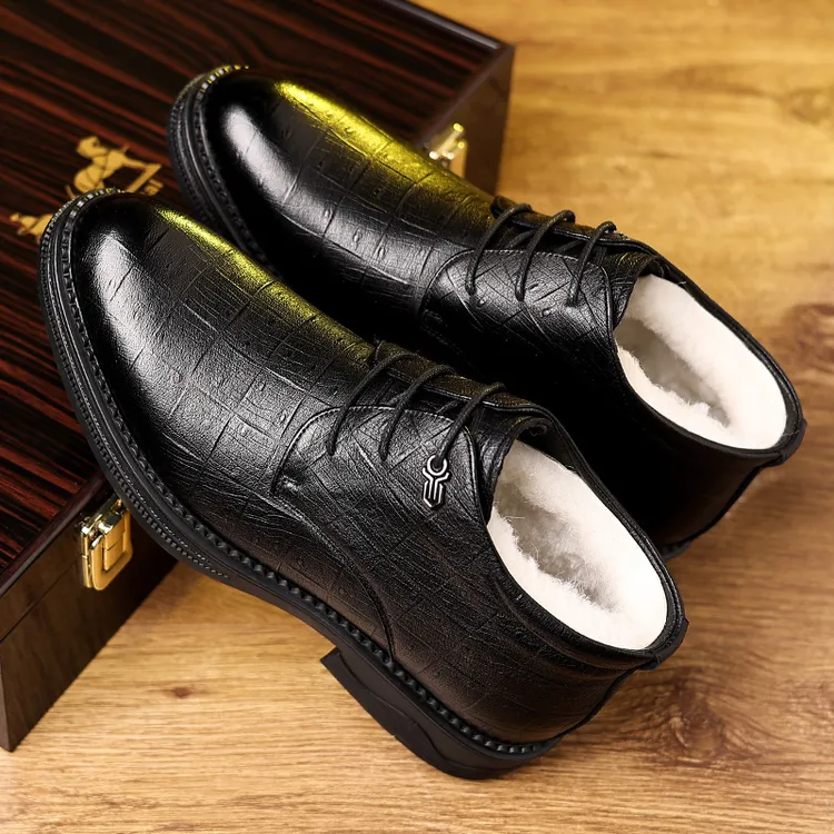 骆驼动感冬季新款舒适休闲皮鞋男款耐磨加绒皮鞋男款保暖户外棉鞋