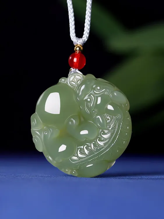 和田玉招财貔貅玉佩吊坠圆形男女款平安转运有求必应玉石项链挂件