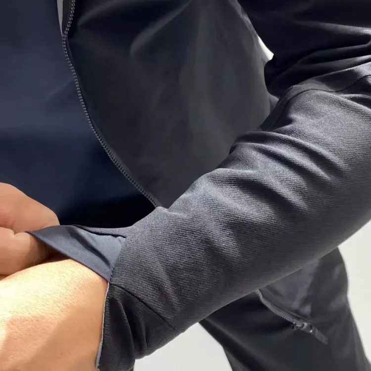 高端都市户外防水防风机能男商务休闲夹克全压胶软壳冲锋衣外套