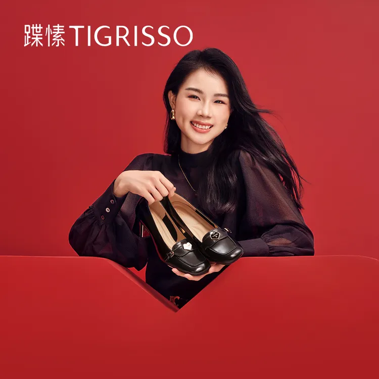 【心尖】蹀愫春季复古时尚女士真皮英伦乐福鞋百搭单鞋TA54511-11