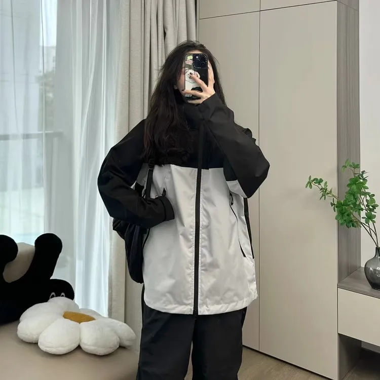 男女同款防风防水情侣户外冲锋衣连帽三合一可拆卸外套夹克款透气