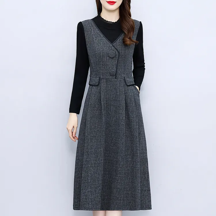 2025假两件加厚打底配大衣连衣裙子女秋冬新款中长遮肚洋气时尚