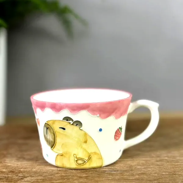 《卡皮巴拉》景德镇手工手绘可爱陶瓷杯高温釉下彩卡通水杯创意茶杯