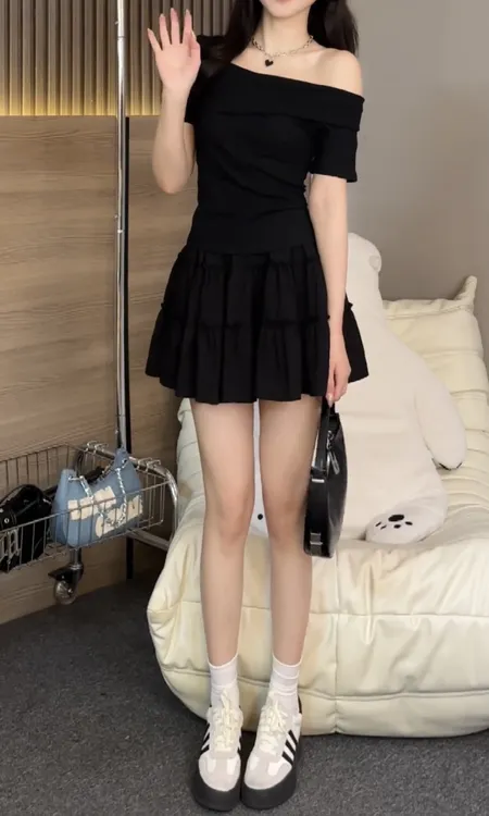 路肩简约风设计感修身显瘦T恤女短袖搭松紧腰显瘦百搭蛋糕裙