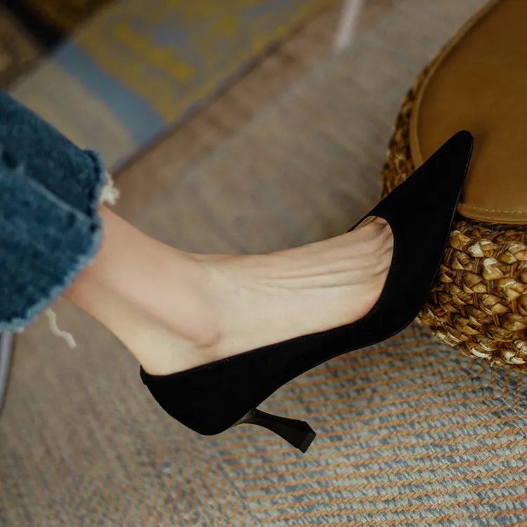 UHCK优雅气质~2025新款通勤鞋法式尖头单鞋浅口OL高跟鞋细跟软皮