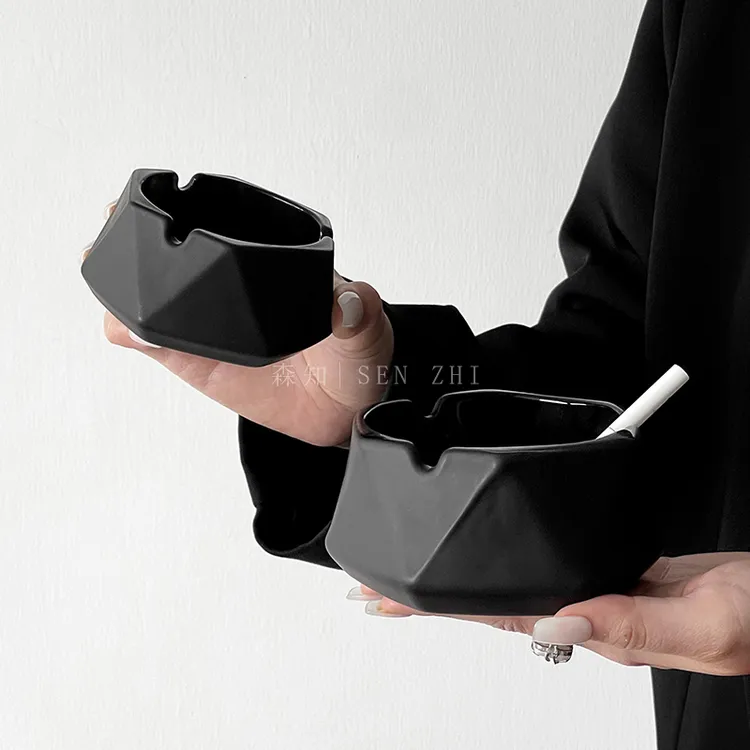 高颜值磨砂黑立体几何烟灰缸爆款2025新款工艺办公室装饰摆件烟盅