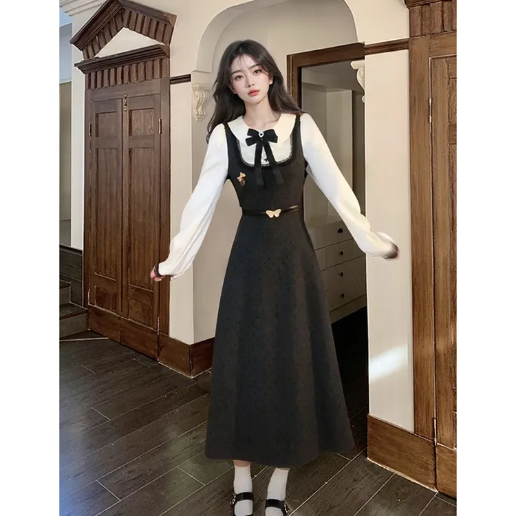 巴赫旧梦 休闲气质娃娃领黑白撞色通勤假两件长袖连衣裙2024秋冬