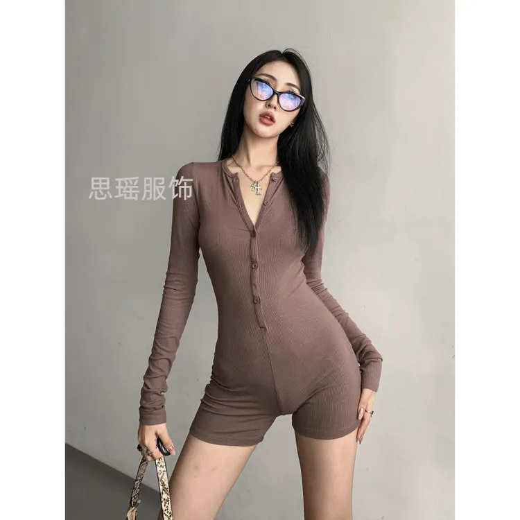 辣妹半开扣连体裤女长袖内搭打底短裤咖色包臀裤子运动健身连衣裤