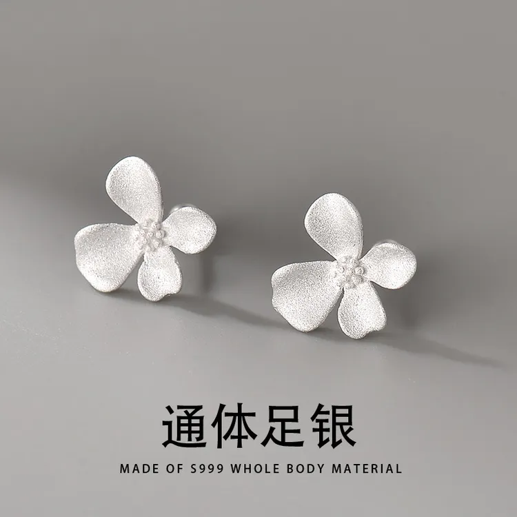 足银耳饰 S999银高级感栀子花耳钉女磨砂甜美气质拧螺丝耳饰E169