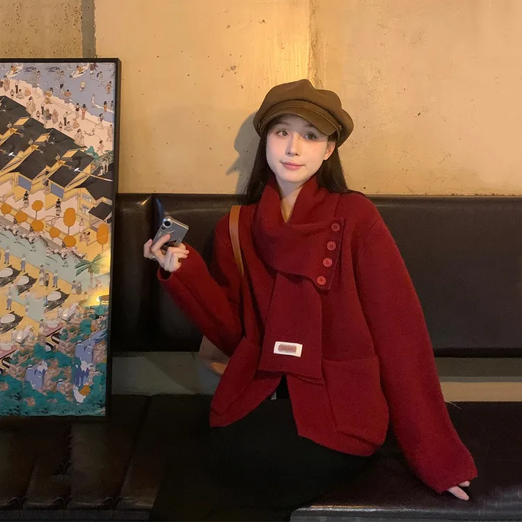 新年战袍本命年红色毛衣女小香风开衫秋冬软糯针织上衣宽松短外套