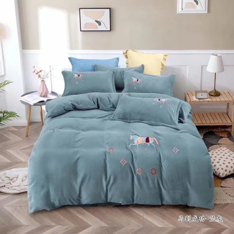 蒙山妈妈牛奶绒四件套磨毛绣花柔软双面印花被罩毛巾床单被套加绒