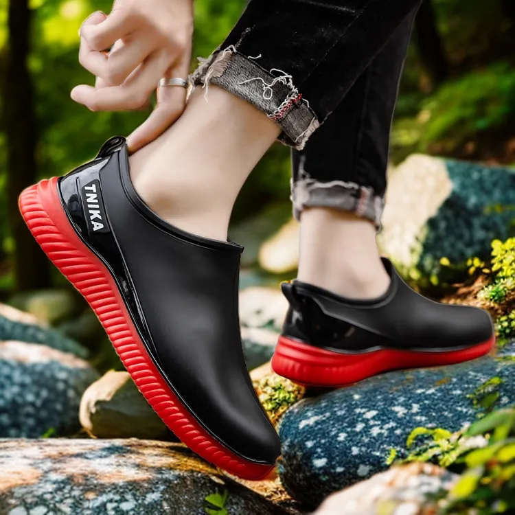 胶鞋男款防水防滑硅胶防臭耐磨雨鞋厨师厨房水鞋男雨鞋水鞋夏季