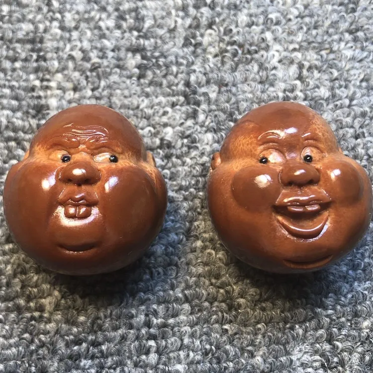 胖子百态,呆头呆脑(你瞅啥)3.5左右尺寸巴西橄榄核雕刻纯手工文玩
