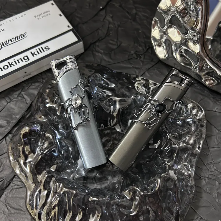 Qyu原创情侣手作打火机送男女生日礼物金属防风创意女生款火机潮