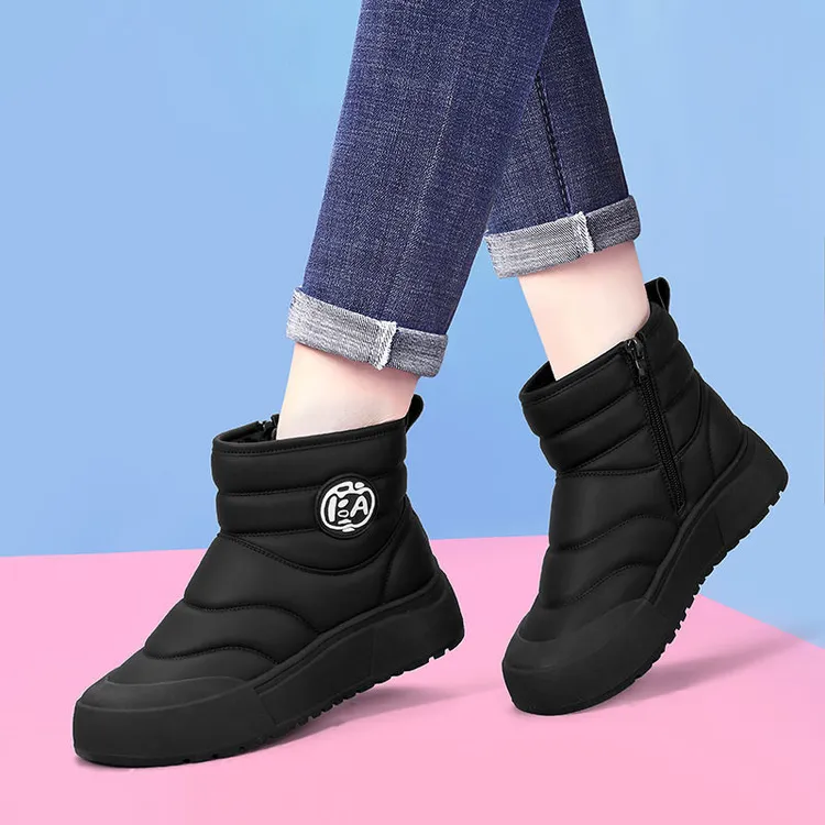 厚底雪地靴女款新款冬季女士加绒加厚妈妈鞋女士棉鞋户外保暖