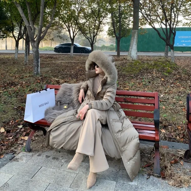 Miss Bao 高定超大毛领羽绒服