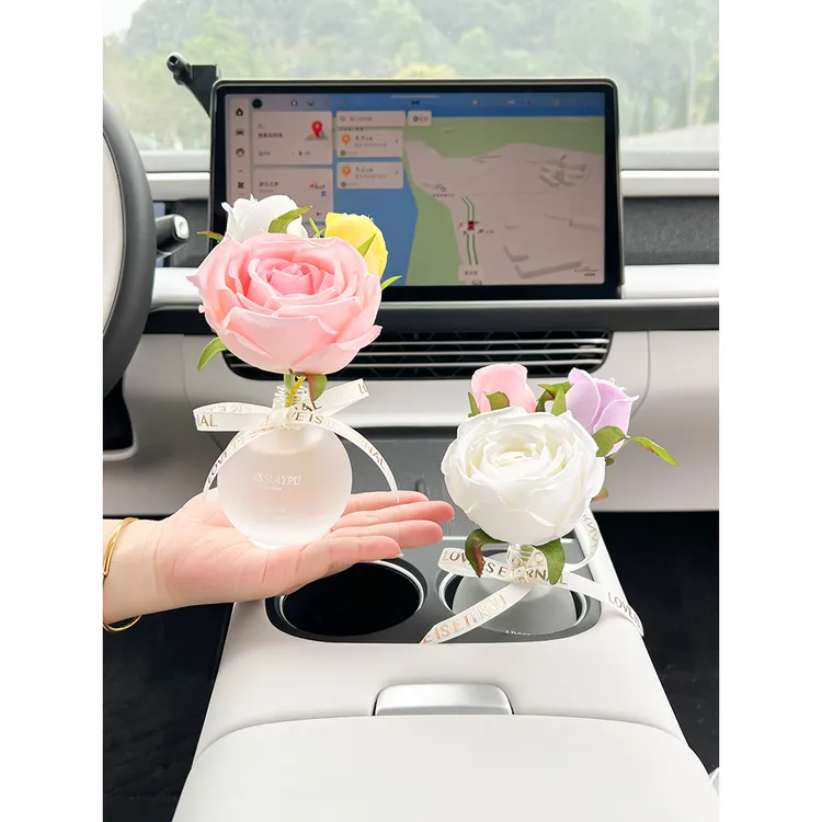 车载花束摆件女士车内中控台创意高级高档香水花装饰汽车饰品摆件
