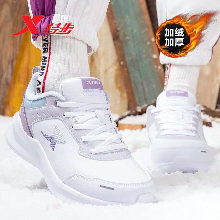 特步女鞋棉鞋女加绒保暖跑步鞋皮面防水冬季运动休闲鞋子女秋冬款