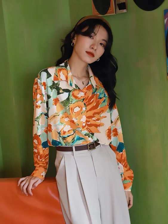 新款复古港风洋气印花衬衫女春秋设计感轻熟风小众气质宽松上衣薄