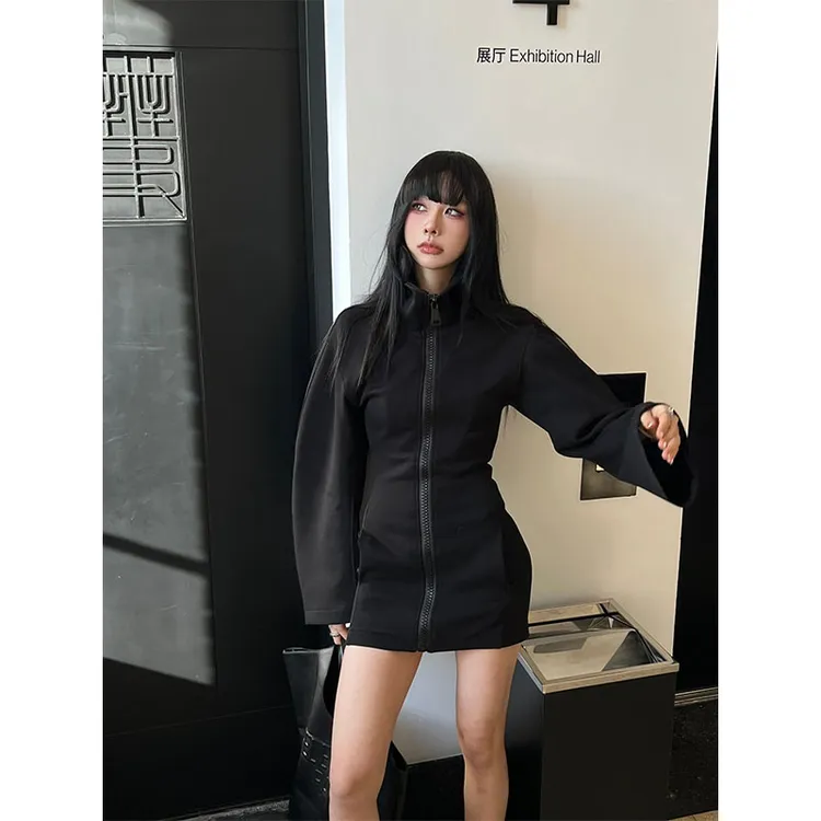 秋季美式街头风小众设计感立领拉链长袖连衣裙女收腰显瘦包臀短裙